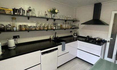 Resale - Villa - Daya Nueva