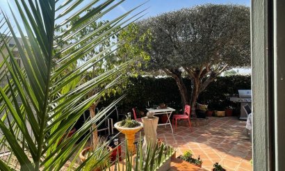 Resale - Villa - Daya Nueva