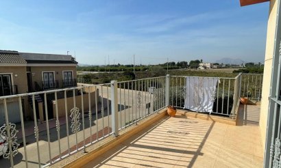 Resale - Villa - Daya Nueva