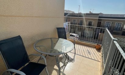 Resale - Villa - Daya Nueva