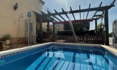 Resale - Villa - Daya Nueva