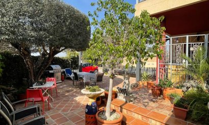 Resale - Villa - Daya Nueva