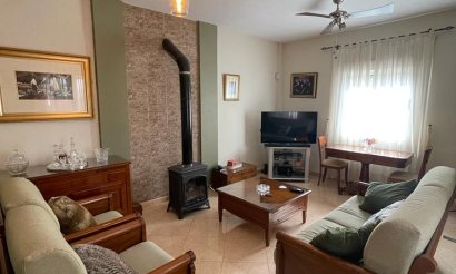 Resale - Villa - Daya Nueva