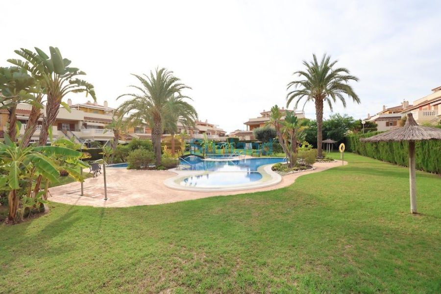 Resale - Terraced house - Orihuela Costa - Punta Prima