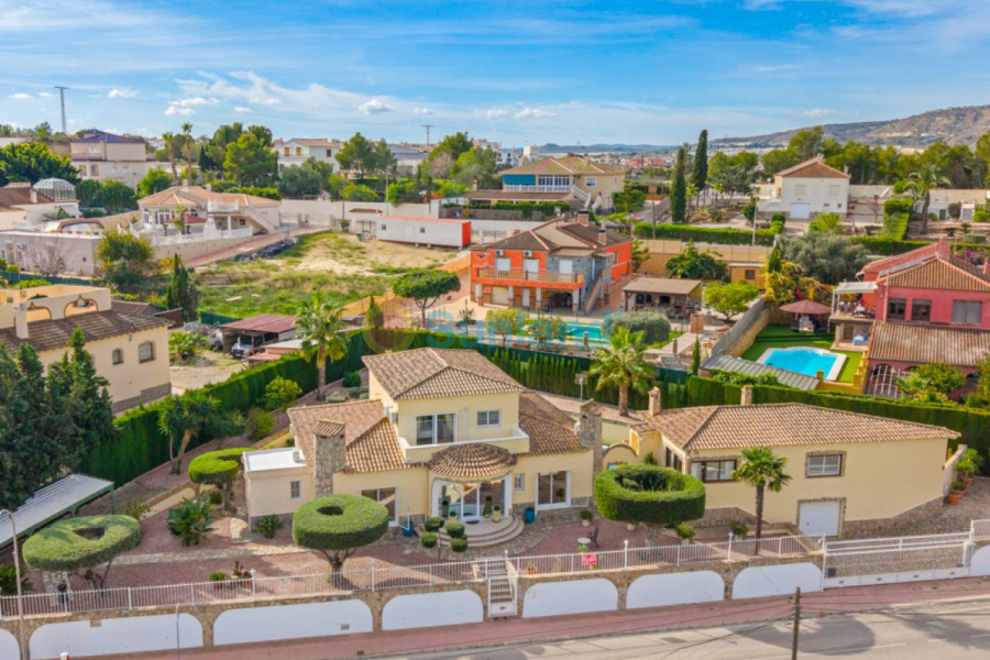 Använda fastigheter - Villa - Algorfa - Castillo de montemar