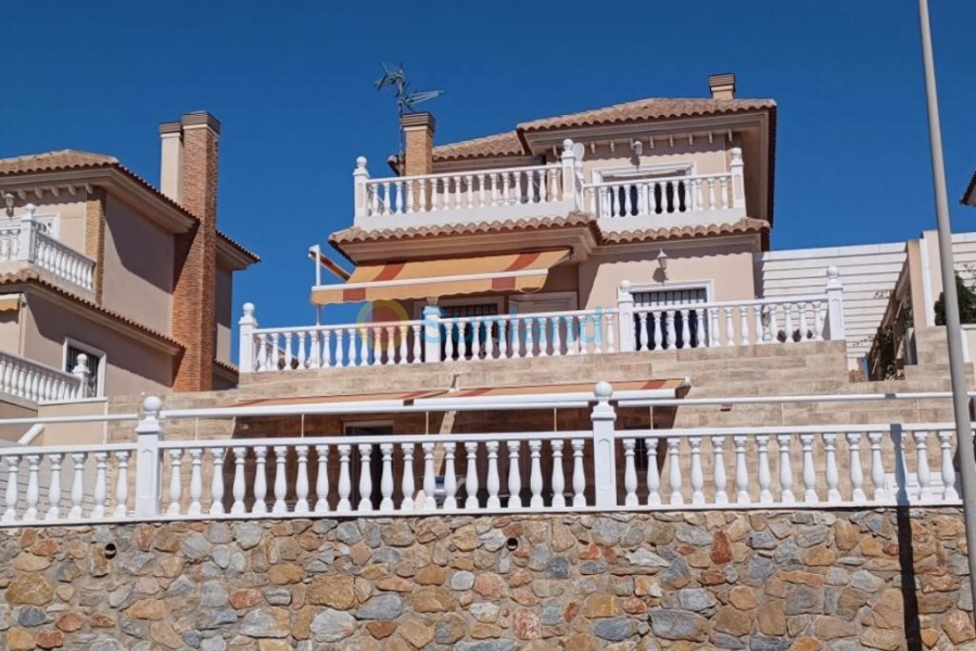 Använda fastigheter - Villa - Torrevieja