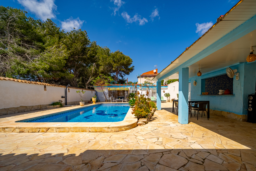 Resale - Villa - Torrevieja - Los Balcones