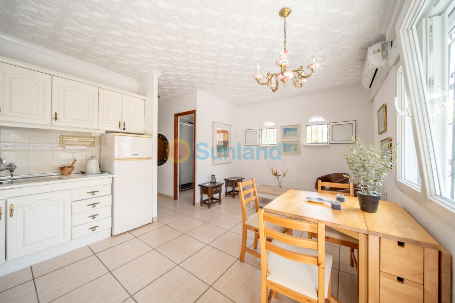 Resale - Villa - Guardamar del Segura - Pinomar