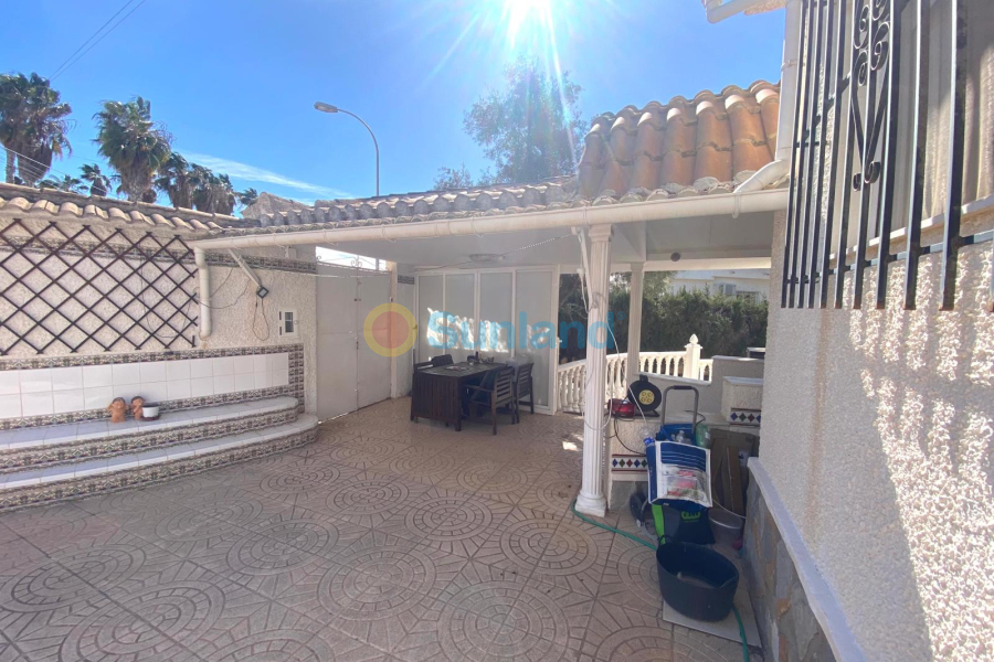 Använda fastigheter - Villa - Torrevieja - El Chaparral