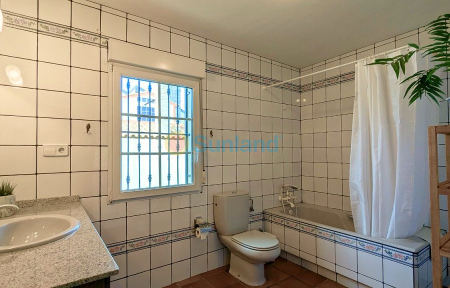 Verkauf - Detached Villa - Mil Palmeras