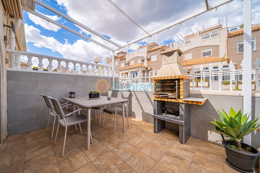 Resale - Casa de Pueblo - Torrevieja - Aguas Nuevas