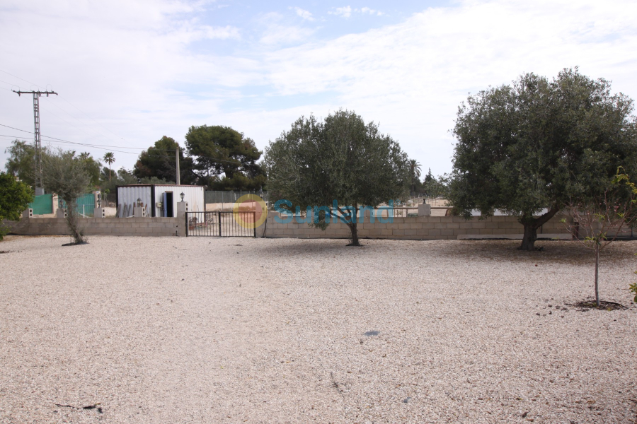 Resale - Country house - Crevillente