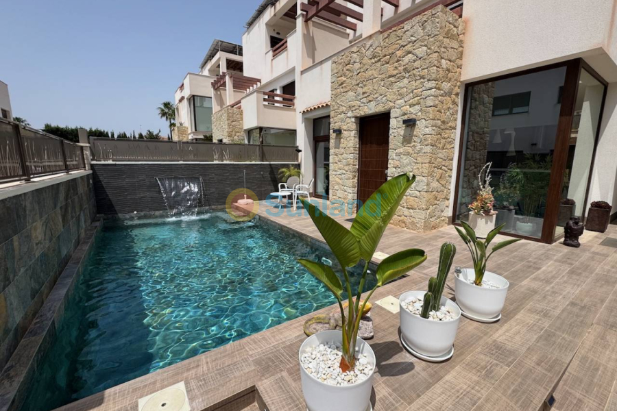 Resale - Villa - Ciudad Quesada