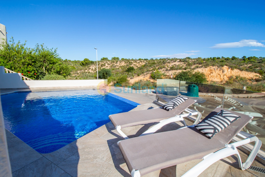 Använda fastigheter - Villa - Orihuela Costa - Campos de Golf