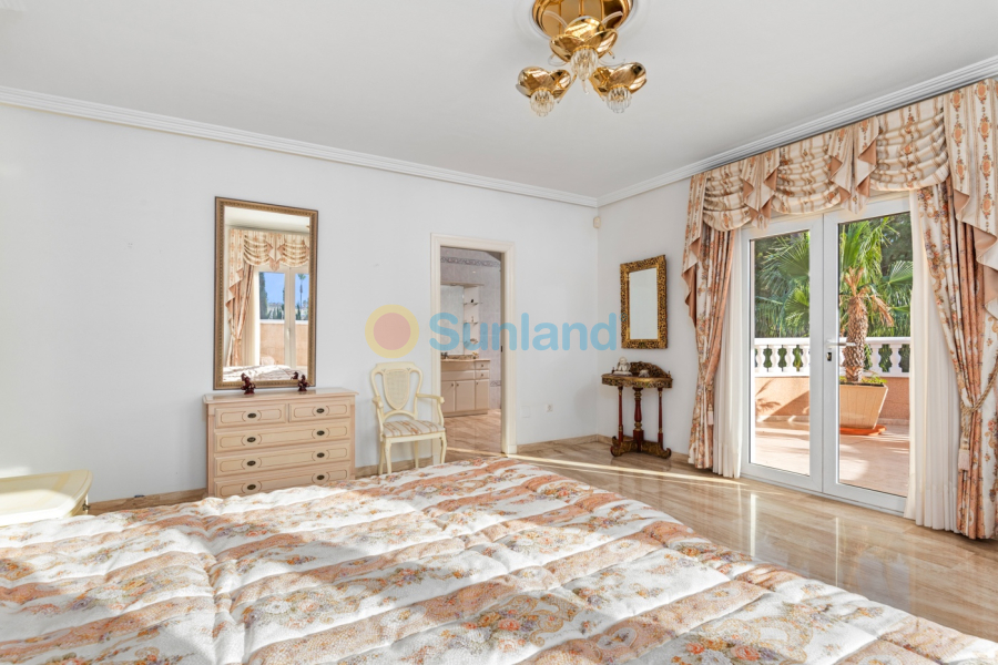 Вторичка - Bилла - Ciudad Quesada - Doña Pepa