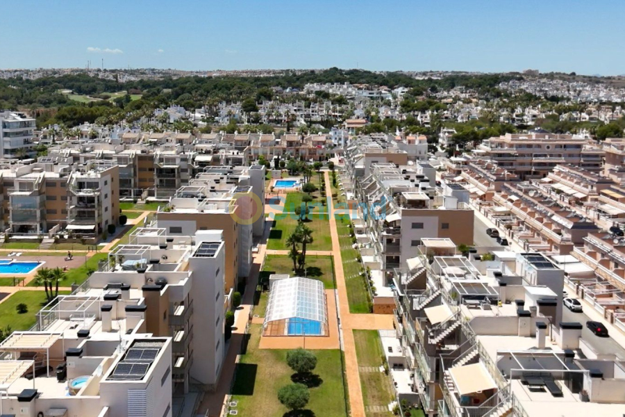 Resale - Apartamento - Orihuela Costa - Villamartin