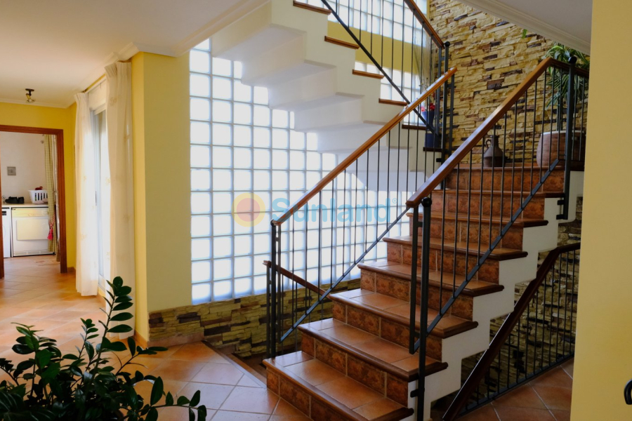 Använda fastigheter - Villa - Orihuela