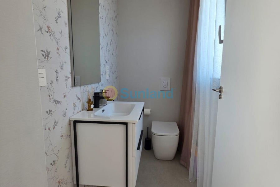 Segunda mano - Chalet - Benijofar