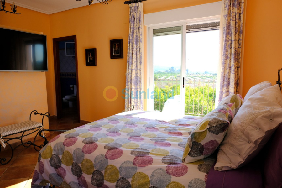 Använda fastigheter - Villa - Orihuela