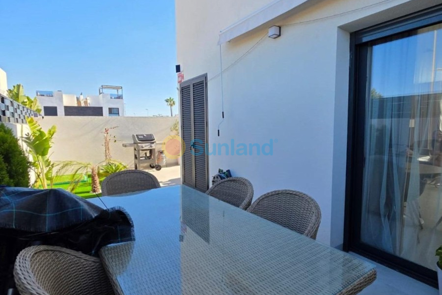 Segunda mano - Chalet - Benijofar