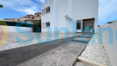 Resale - Villa - La Marina - La Marina / El Pinet