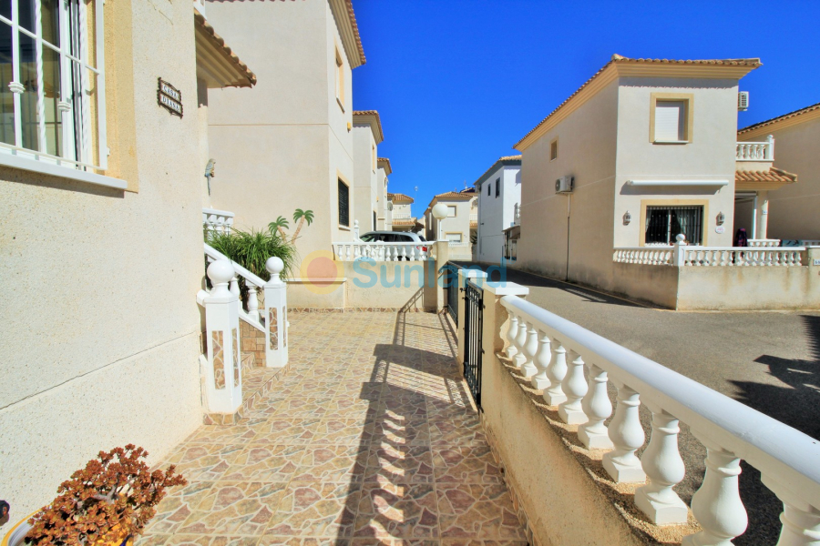 Använda fastigheter - Villa - Playa Flamenca