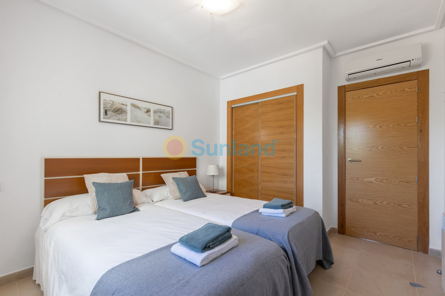 Resale - Apartment - Hacienda Riquelme Golf Resort - Inland