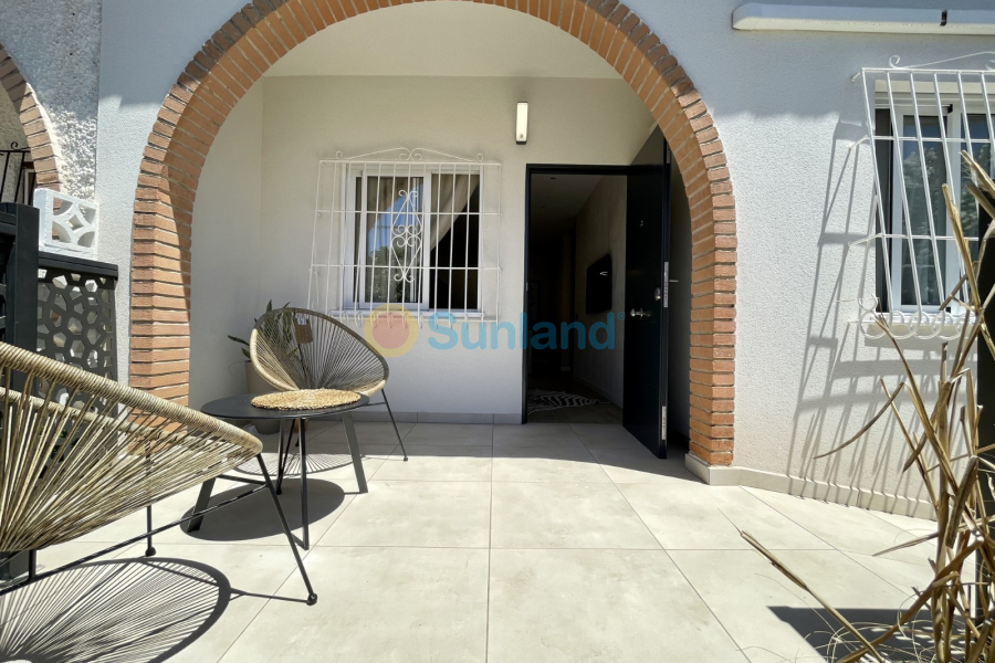 Вторичка - Bилла - Torrevieja - Nueva Torrevieja - Aguas Nuevas