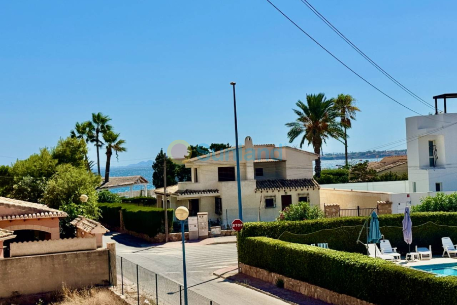 Resale - Villa - Punta Prima - 