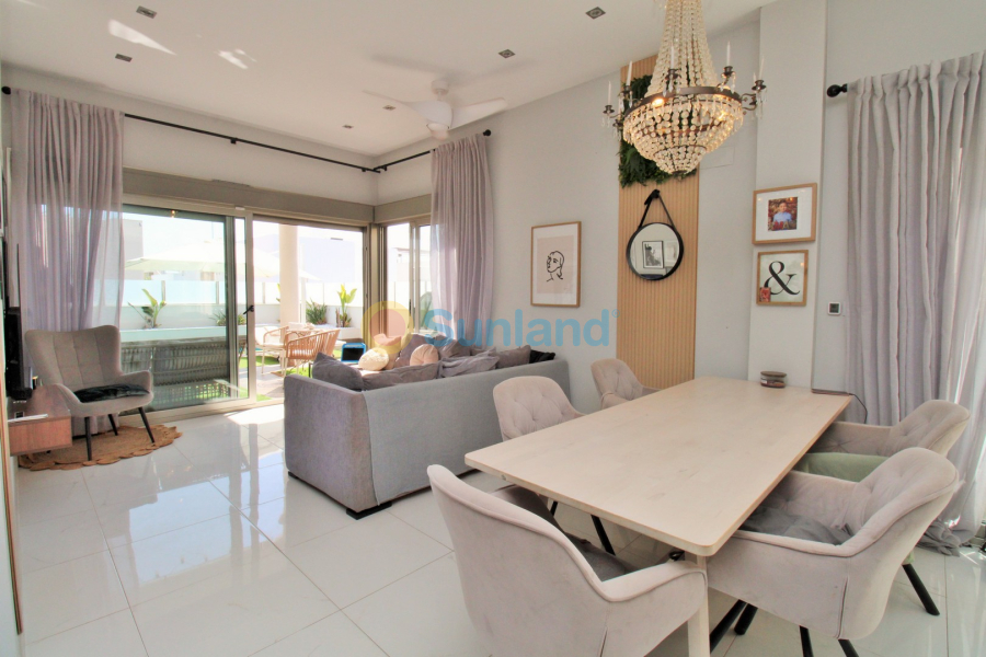 Använda fastigheter - Villa - Villamartin