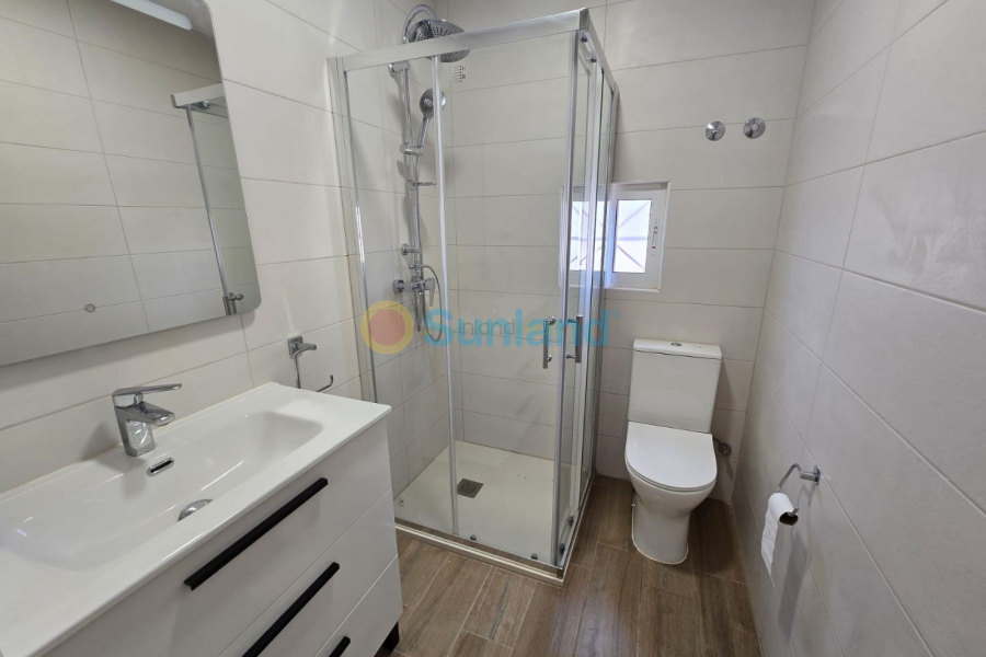 Resale - Villa - Hondón de las Nieves - 