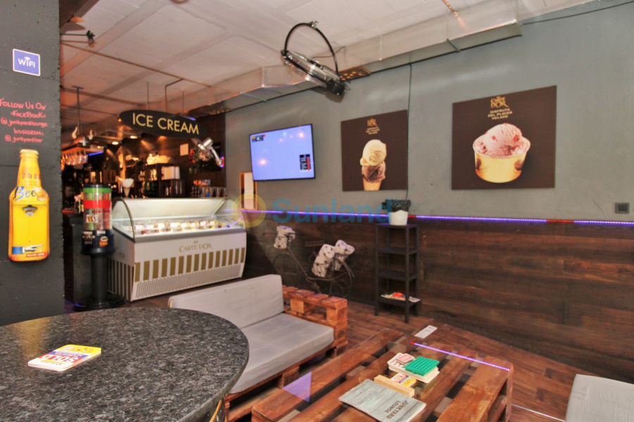 Resale - Commercial - Villamartin