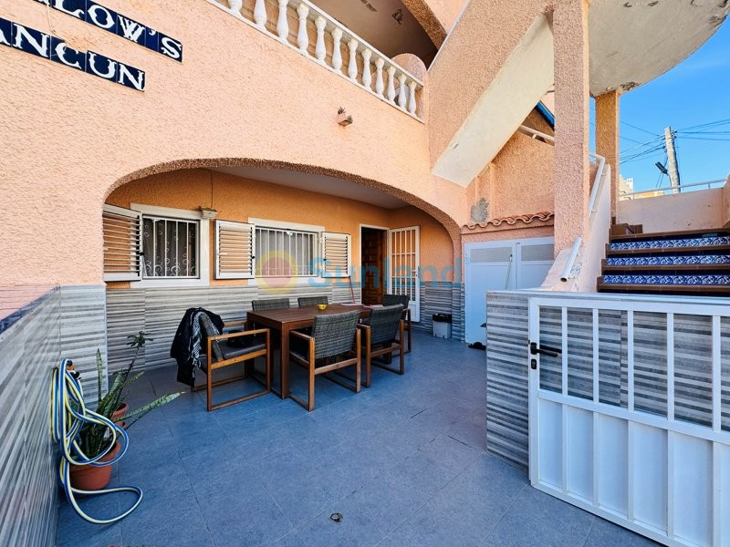 Resale - Townhouse - La Mata - 
