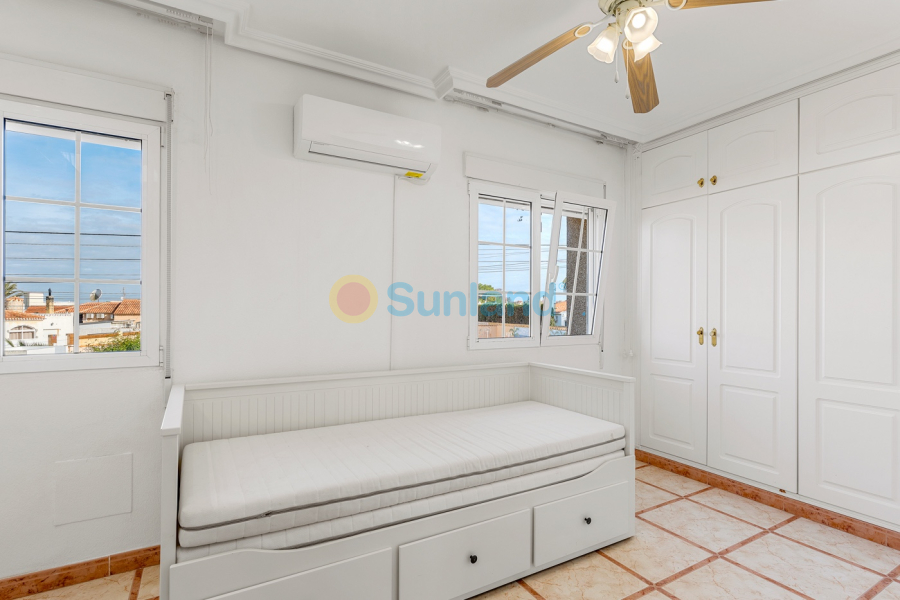 Använda fastigheter - Villa - Torrevieja