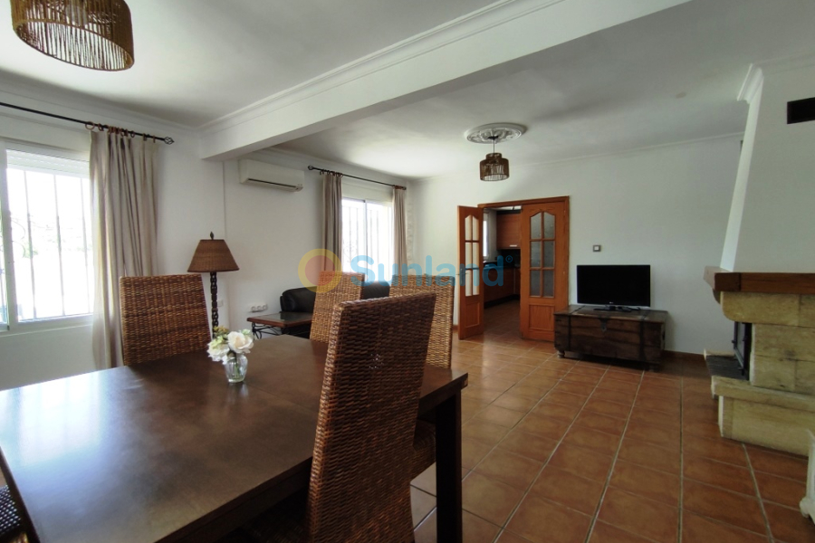 Verkauf - Country house - Millena