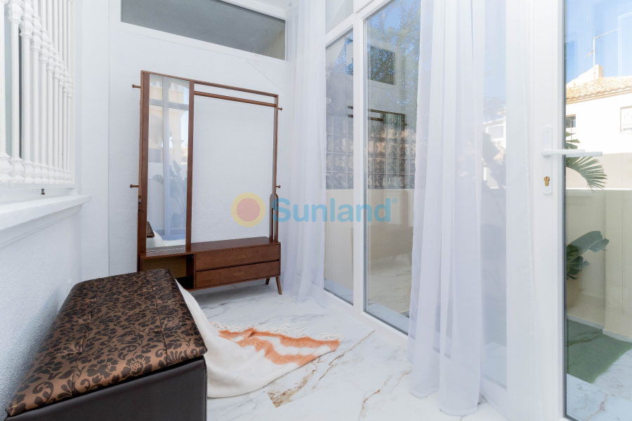 Resale - Townhouse - Torrevieja - Aguas Nuevas