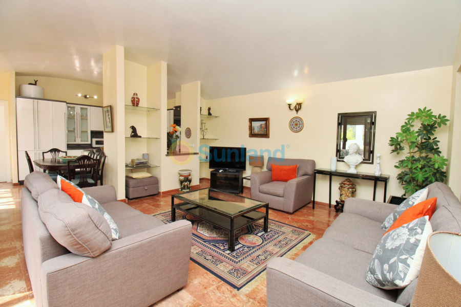 Resale - Apartment - Las Ramblas