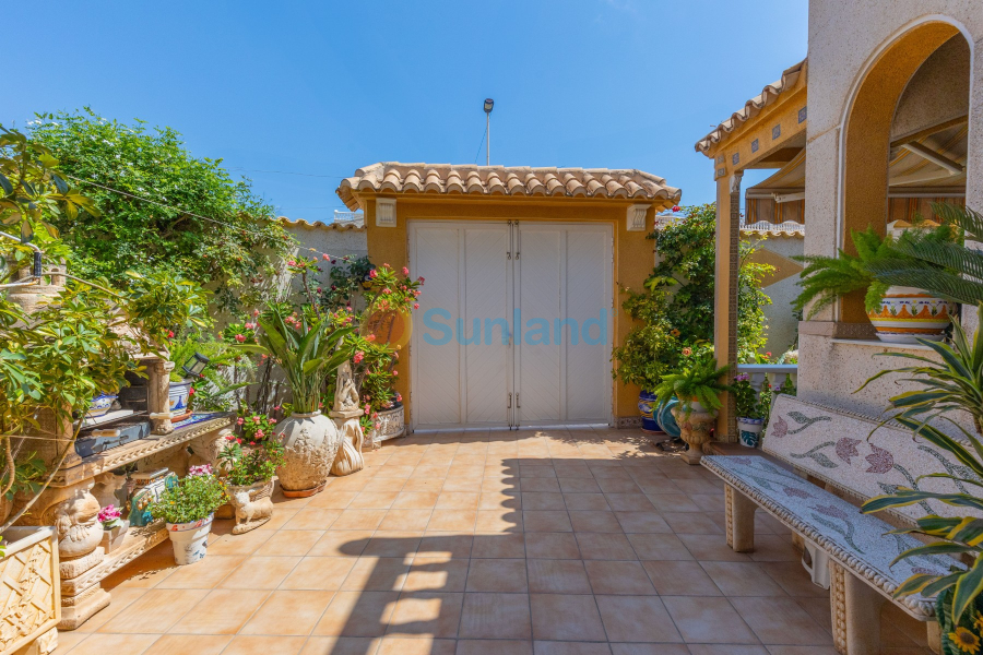 Brukte eiendommer - Villa - Torrevieja - Zona los Frutales