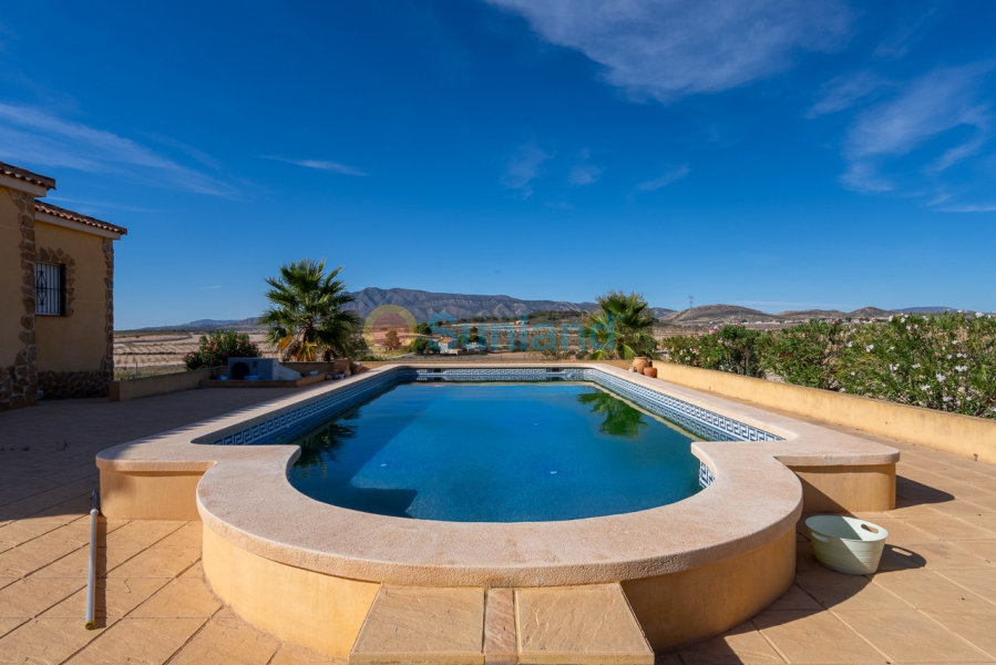 Resale - Villa - Cañada Del Trigo