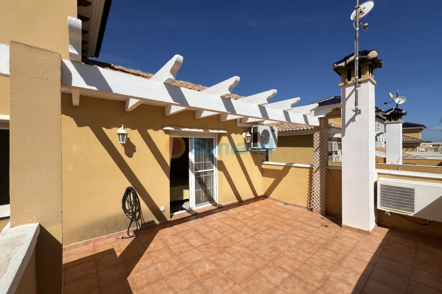 Resale - Villa - Orihuela Costa - La Zenia