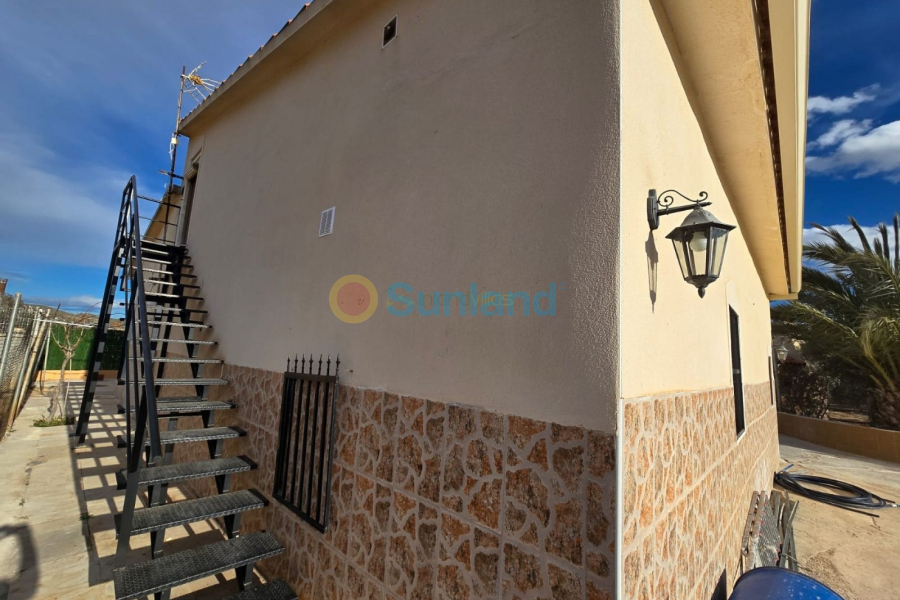 Resale - Villa - Hondón de las Nieves - 