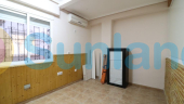 Resale - Commercial Unit - Torrevieja - Playa del Cura