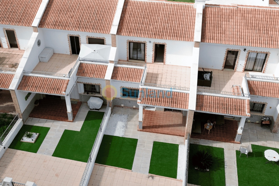 Segunda mano - Adosado - San Miguel de Salinas