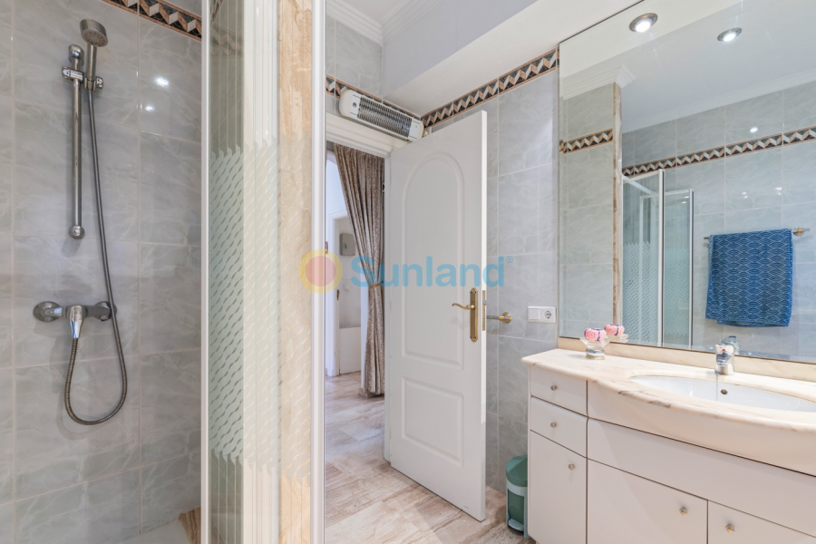 Вторичка - Bилла - Ciudad Quesada - Doña Pepa