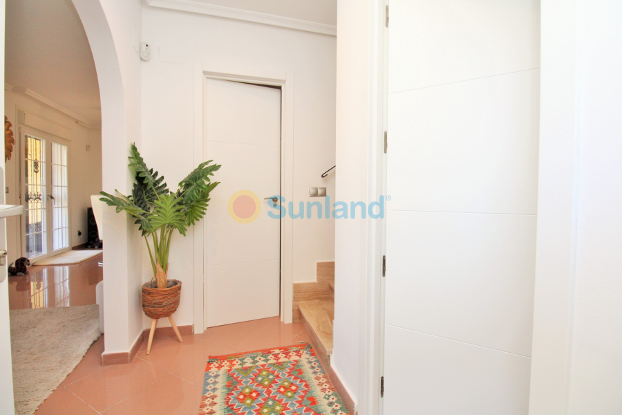 Brukte eiendommer - Villa - Villamartin - Los Dolses