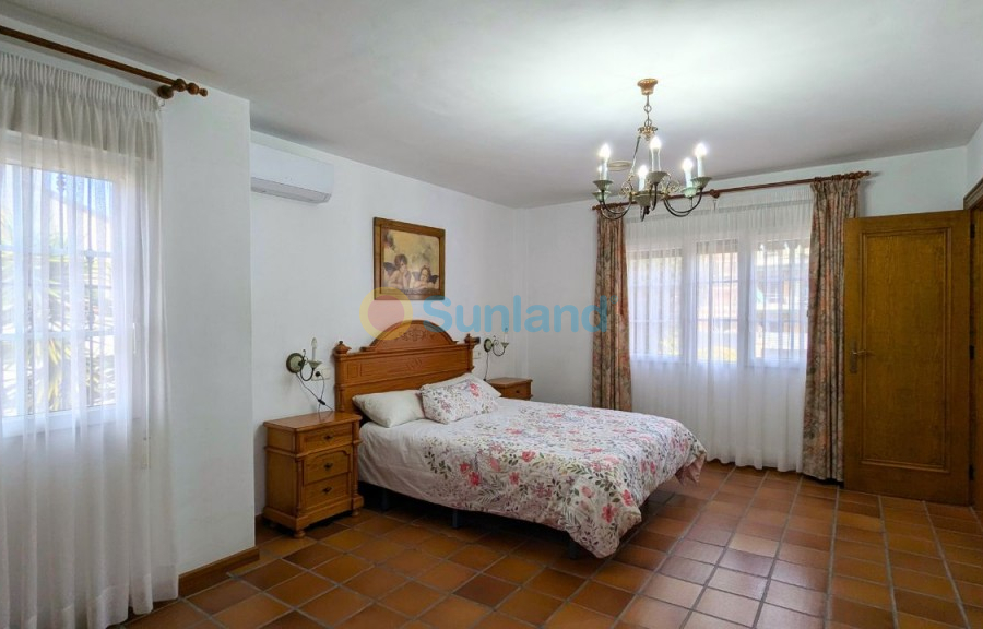 Verkauf - Detached Villa - Mil Palmeras
