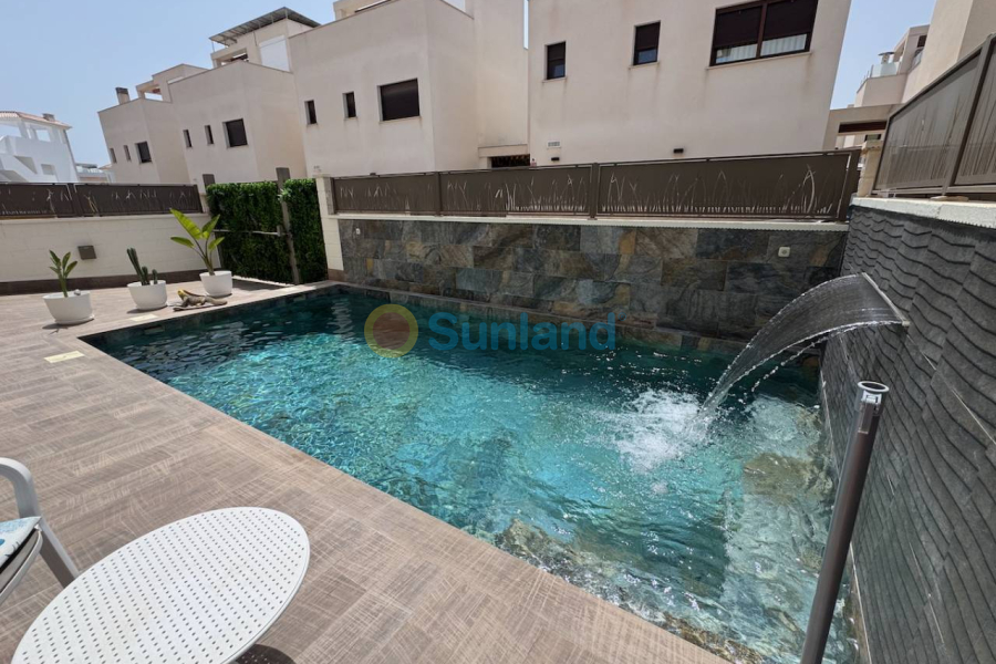 Resale - Villa - Ciudad Quesada