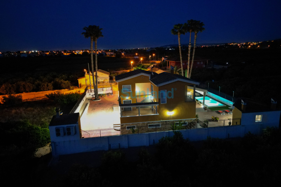Använda fastigheter - Villa - Orihuela