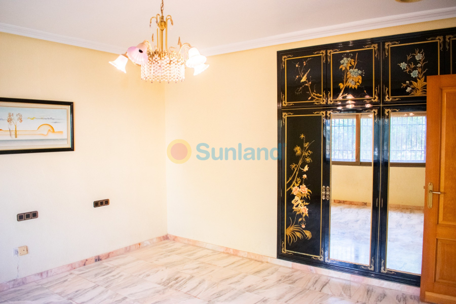 Segunda mano - Chalet - Llano de brujas