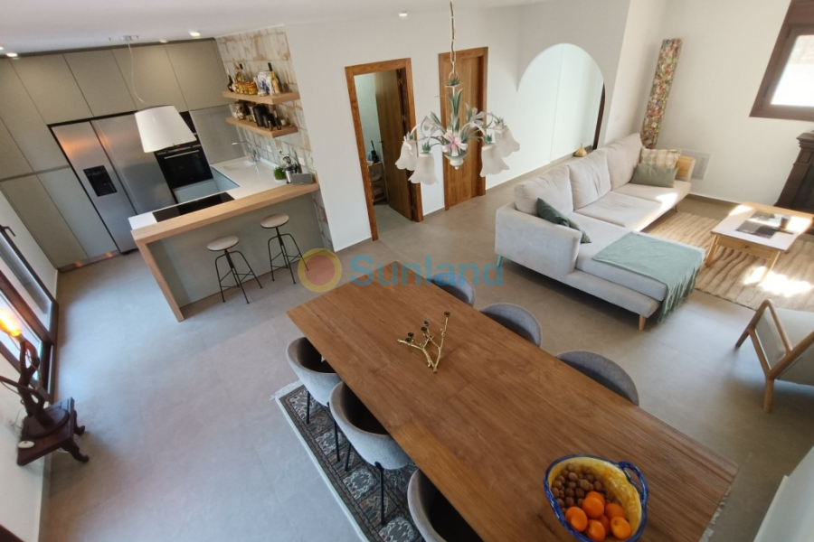 Resale - Villa - Pinar De Campoverde - 